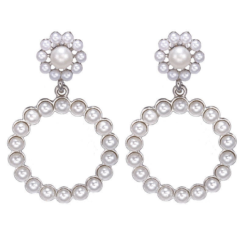 Pearl circle earrings