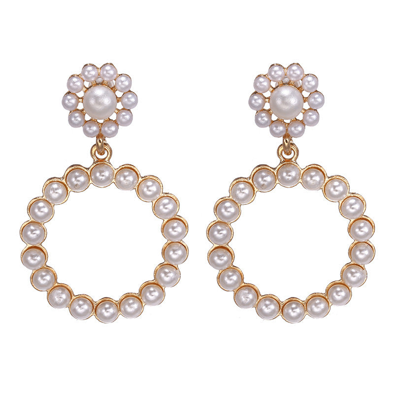 Pearl circle earrings