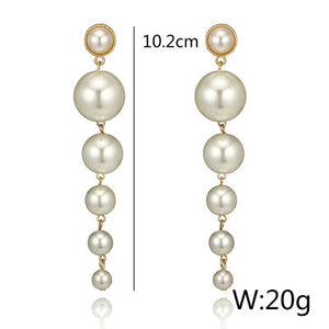 Pearl circle earrings